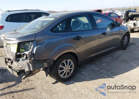 2014 Ford Focus S из США, поврежденный, VIN 1FADP3E27EL209255